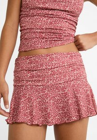 Stradivarius FLOWING GATHERED - Suknja A kroja - bordeaux