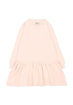 Robe rose clair à manches longues avec poignets côtelés, jupe froncée et petits boutons sur une épaule.