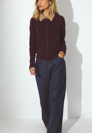 Neuletakki - burgundy