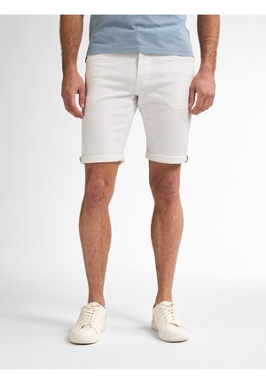 JACKSON COLOURED DENIM COCONUT - Denim shorts - bright white