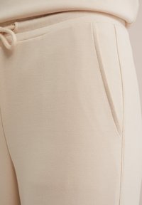 Pantaloni de trening - beige