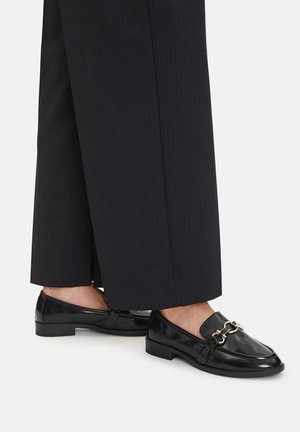 LOAFERS - Zapatos sin cordones - black