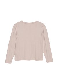 Langärmliges Oberteil aus weichem, hellrosa Stoff, mit geripptem Muster und dezent gewelltem Halsausschnitt sowie Raffung an den Ärmelkappen.
