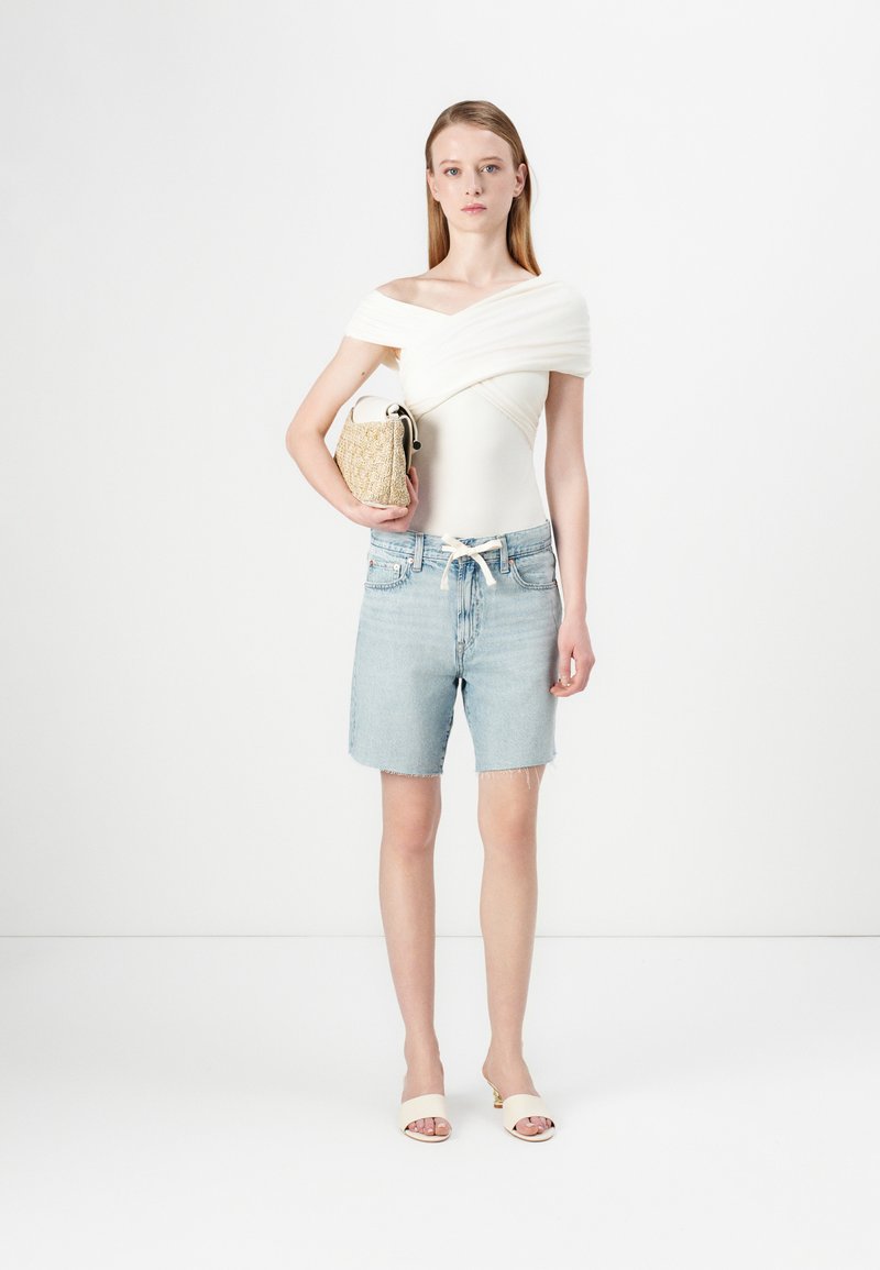 Short Basique Femme Gap, Coton Bleu, Taille 8 (L3), Fermeture éclair, Longueur Intérieure 3 Pouces - Parfait état