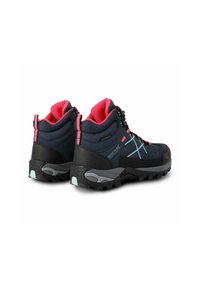 Bottes de randonnée imperméables bleu marine et rose avec semelles robustes, maintien élevé de la cheville et accents bleu clair sur les côtés.
