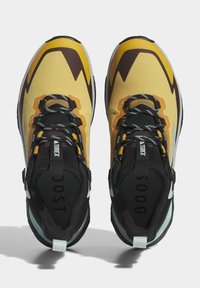 Adidas Terrex FREE HIKER 2.0 GORE-TEX® - Scarpa da hiking - preloved yellow/silver/semi flash aqua