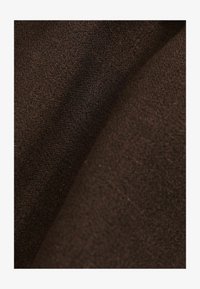 Ausgewählt, chocolate brown