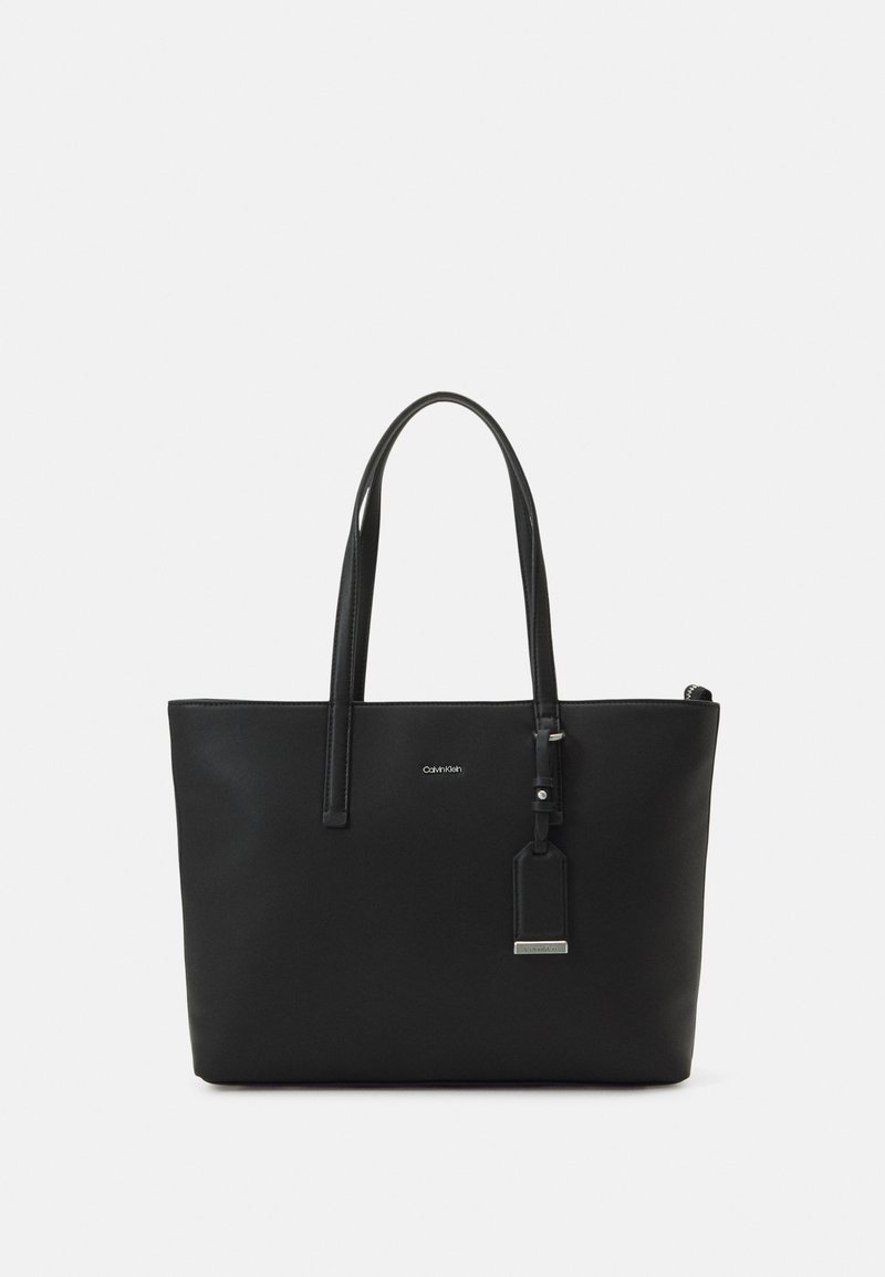 Calvin Klein - MUST TOTE BAG - Handtas - black, Vergroten