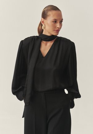 TATUUM UMA - Blouse - black