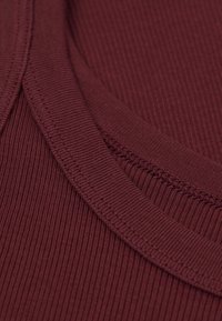 Intimissimi RACERBACK SUPIMA - Tílko - burgundy