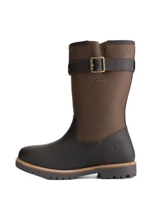 Bottes en cuir marron montantes avec un dessus texturé, une partie inférieure lisse, un détail de boucle sur le côté et une semelle robuste pour une meilleure traction.
