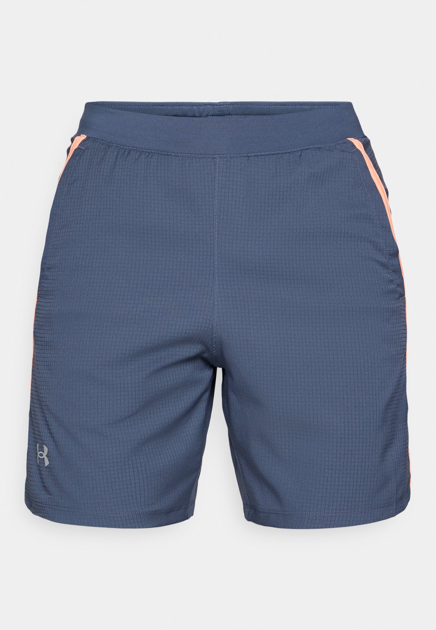 Bañadores deportivos azul marino con un patrón texturizado, que presentan acentos laterales en rosa y una cinturilla elástica para mayor comodidad y flexibilidad.