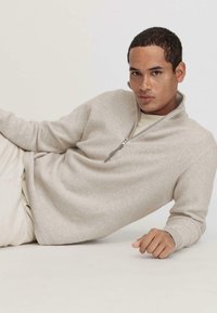 hessnatur TROYER - Fleecepullover - düne