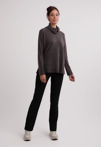CASH-MERE Strickpullover - taupe melange