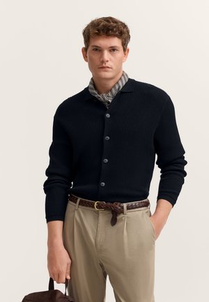 GEKNÖPFT MIT POLOKRAGEN - Strickjacke - marine