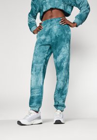 Nebbia RE-FRESH - Joggebukse - green