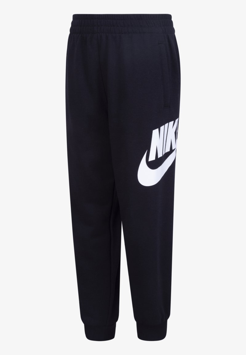 Crne trenirke od mekog materijala, s elastičnim pojasom, ukočenim gležnjevima i velikim bijelim Nike logom sa strane.