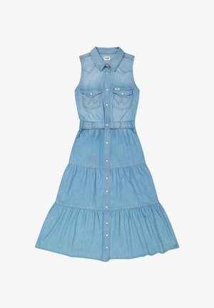 Abito midi in denim azzurro chiaro senza maniche con scollo a collo, chiusura frontale con bottoni, tasche sul petto e gonna a balze.