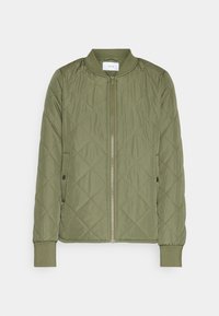 Vadderad bomberjacka i olivgrön, med dragkedja fram, ribbade muddkanter och sidfickor. Slät yta med diamantmönster.