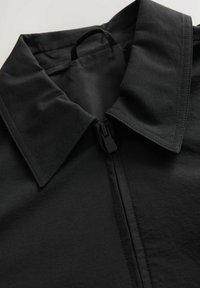 REGULAR FIT STRETCH TECHNICAL - Veste légère - black