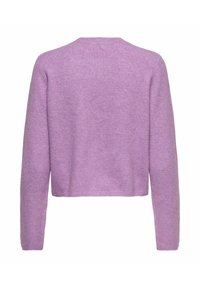 Lila kortärmad tröja gjord av mjukt stickat tyg med långa ärmar och rund halsringning. Slät yta med subtila nyanser.