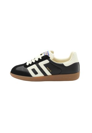 Trainers - black
