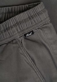 Unselected, vulcan grey