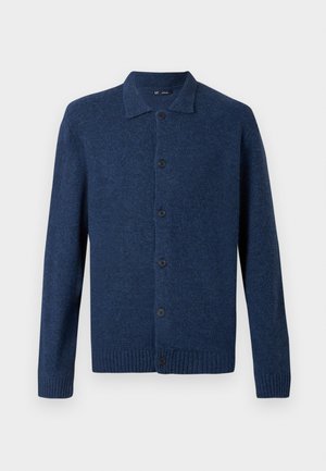 Marineblauwe gebreide cardigan met een kraaglijn, sluiting aan de voorkant met knopen en geribde manchetten, met een zachte textuur en een ruime pasvorm.