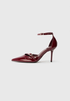 Pantofi clasici cu toc - burgundy