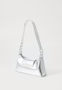 Thumbnail Image 5