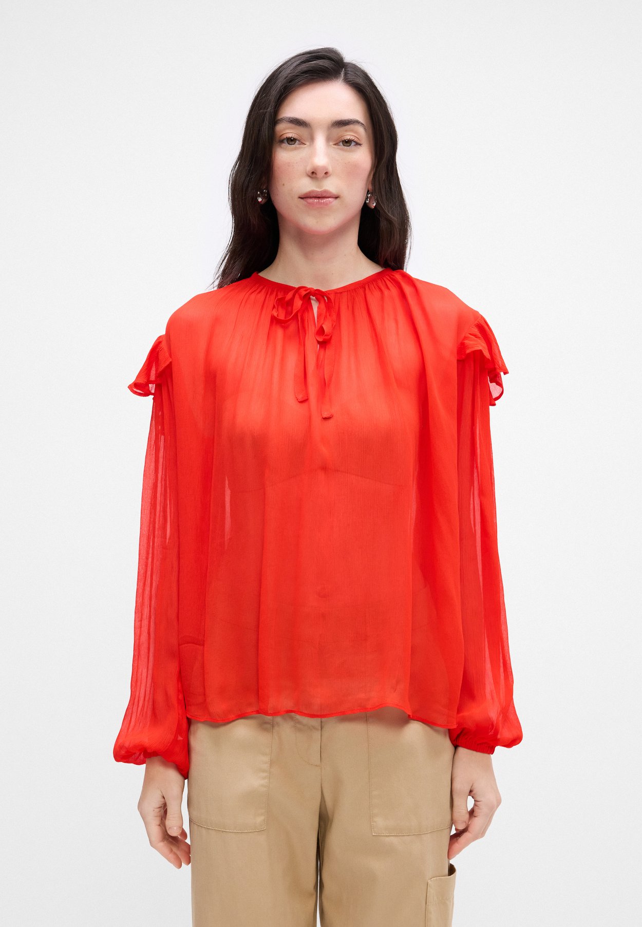 BLOUSE