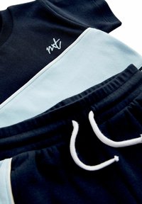 Next SHORT SLEEVE BLOCK SET - Shorts - blue and white