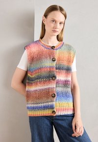 Strickweste mit mehrfarbigen Streifen, Rundhalsausschnitt, kurzen Ärmeln, strukturiertem Stoff und Holzknöpfen vorne.