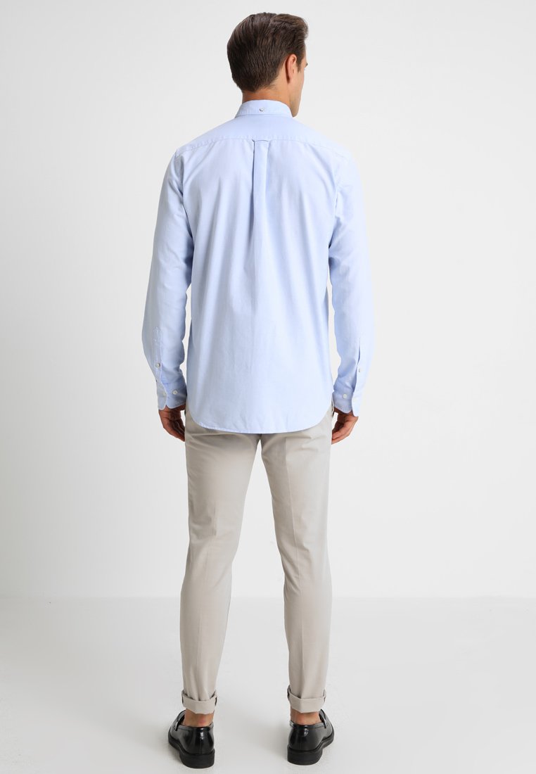 GANT THE OXFORD Skjorte capri bluelyseblå Zalando.no GANT THE OXFORD Skjorte capri bluelyseblå Zalando.no