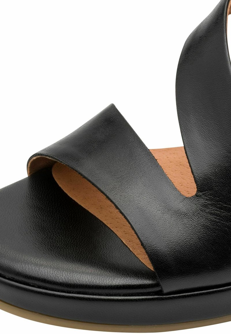 Marco Tozzi Wedge Sandals 28349-20, black - webstore