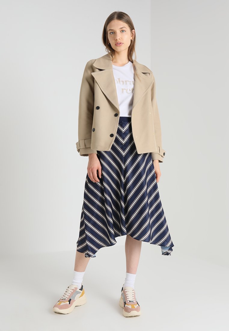 second female jamie jacket