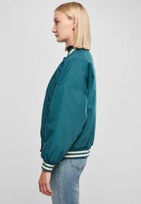 Urban Classics Bombera - jasper