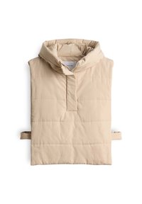 Beige Steppweste mit hohem Kragen und Kapuze, vorderem Reißverschluss und seitlichen Riemen. Glatte Textur mit horizontalem Steppmuster.