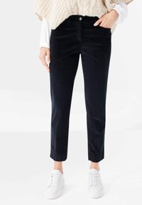 BRAX STYLE MARA - Stoffhose - black