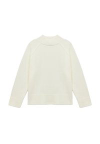 Weißer Strickpullover mit hohem Rippkragen, Raglanärmeln und gerippten Bündchen. Weiche Textur und einfaches Design, geeignet zum Layering.