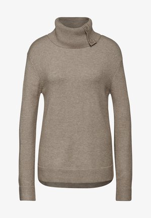 Beige Strickpullover mit hohem Kragen, der zwei Knopfakzente am Hals sowie gerippte Bündchen und Saum aufweist. Weiche, glatte Textur.