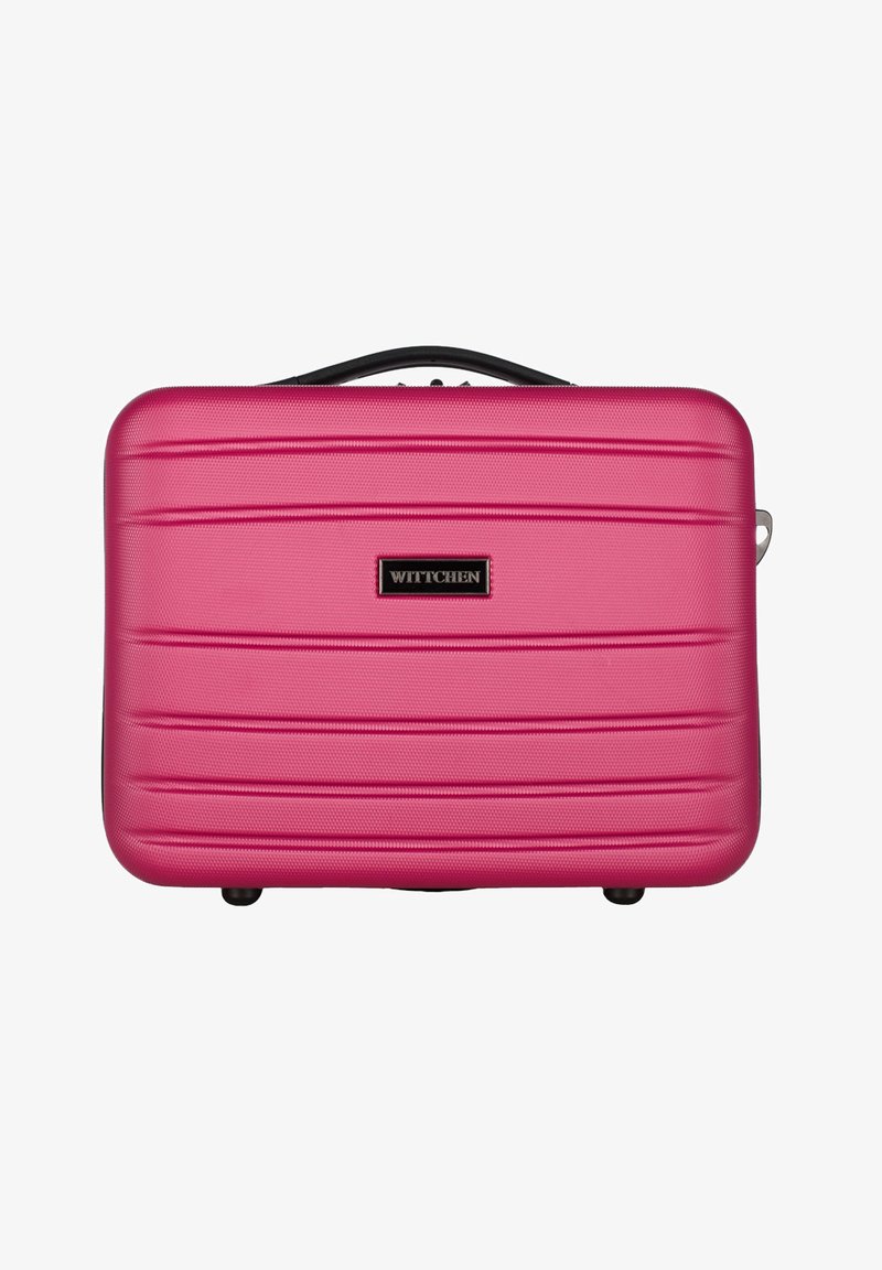 Roze harde koffer met een gestructureerde streepdesign, zwarte accenten en een stevige handgreep. Voorzien van soepele wielen voor gemakkelijk vervoer.