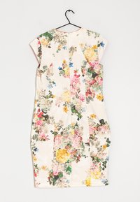Das florale Kleid hat einen hellen Hintergrund mit bunten Blumen, kurzen Ärmeln und einem Reißverschluss auf der Rückseite. Glatter, strukturierter Stoff.