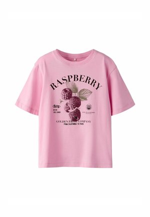 Rosa Baumwoll-T-Shirt mit kurzen Ärmeln, das eine Himbeer-Grafik und den Text "HIMBEERE" sowie "GOLDEN FRUIT COMPANY" in Schwarz zeigt.