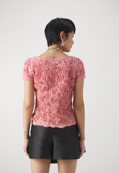 Ida Sjöstedt LOUISE - T-shirt con stampa - pink