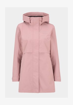 Veste imperméable rose avec un col haut et une capuche, mettant en avant un design minimaliste et un branding subtil sur la poitrine. Fermeture simple et lignes épurées.