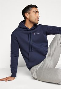 Champion ICONS HOODED SMALL LOGO - Jersey con capucha - dark blue