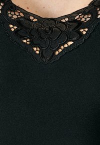 Damart ESSENTIAL FLORALE - Camiseta interior - noir