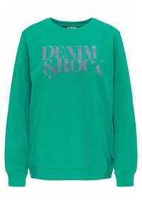 Sudadera verde con cuello redondo y mangas largas, con la inscripción "DENIM & ROCK" en letras grandes y grises contrastantes.