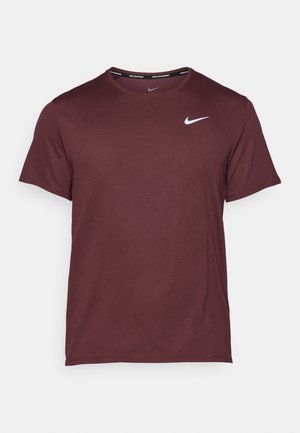 Nike Performance MILER - T-skjorte til trening - burgundy crush/silver